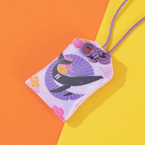 Vista 4 de YIMIDA KPOP Bangtan Boys Charm japonés Omamori Good Luck LoveHealthStudySuccessSachet Lucky Amulet Charms Colgante Llavero para fanáticos