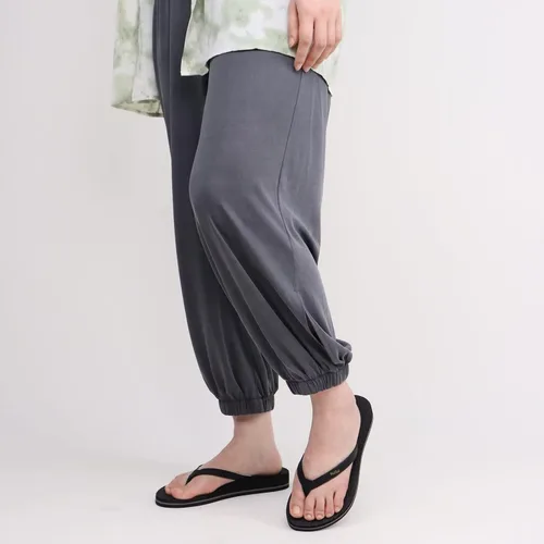 Vista 2 de KuaiLu Chanclas de moda para mujer, ligeras, para verano, playa, yoga, esterilla de tanga con cómodo soporte de arco