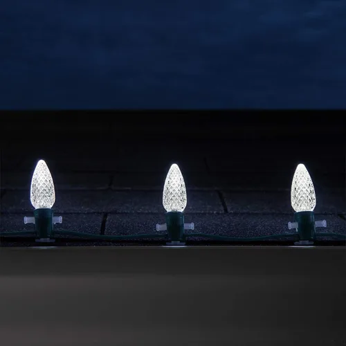 Vista 7 de Wintergreen Lighting 25 C9 OptiCore - Luces LED de Navidad para exteriores de alta resistencia, tira de luces de Navidad comerciales; cable verde