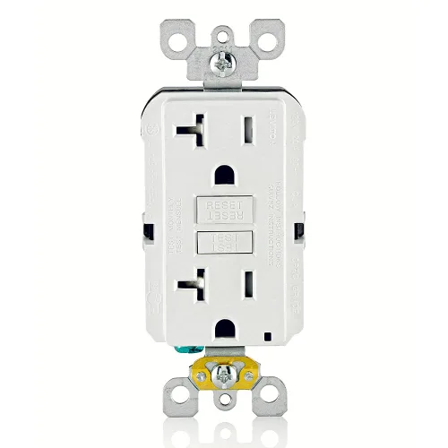 Vista 24 de Leviton SmartlockPro - Combinación GFCI de autocomprobación 15A con USB tipo A y tipo C en pared, cargador USB para teléfonos inteligentes y Blanco