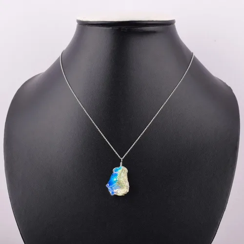 Vista 18 de Collar delicado de plata con piedra áspera de ópalo