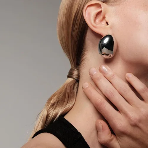 Vista 4 de Aretes de aro de oro gruesos para mujer, ligeros, con forma de gota de agua, aretes de aro abiertos y huecos en forma de lágrima, plata y oro