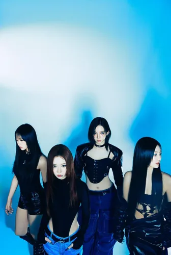 Vista 5 de aespa Drama 4º Mini álbum Photocard+Tracking Sealed Giant GISELLE Version