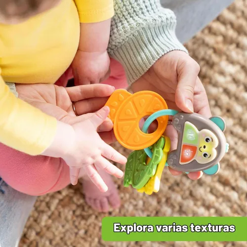Vista 6 de Bright Starts Set de Regalo Safari Sounds, Paquete de 2 Juguetes para Bebé para Llevar, Juguete Musical de Tambor y Juguete de Llaves de Carro