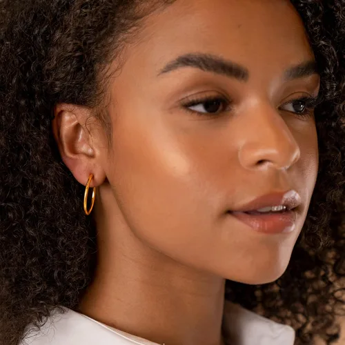 Vista 8 de PAVOI Aretes de aro chapados en oro de 14 quilates para mujer, aretes de aro de oro infinito de 0.079 pulgadas de grosor, aretes de bucle chapados