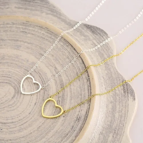 Vista 6 de LEXODY Collar de corazón delicado con dije de corazón pequeño, gargantilla chapada en oro de 14 quilates, lindo collar de cadena de corazón abierto