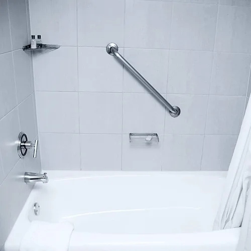 Vista 7 de Zep ZUAPBD128 - Limpiador desinfectante multiusos de baño de 1 galón (caja de 4) - Virucida, fungicida, moho, mata el 99.9 por ciento