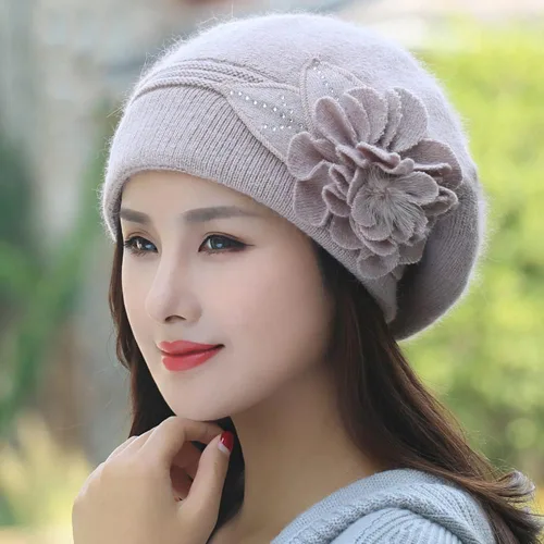 Vista 3 de FADVES - Gorros de invierno para mujer, gorro de punto de piel de conejo con diamantes de imitación