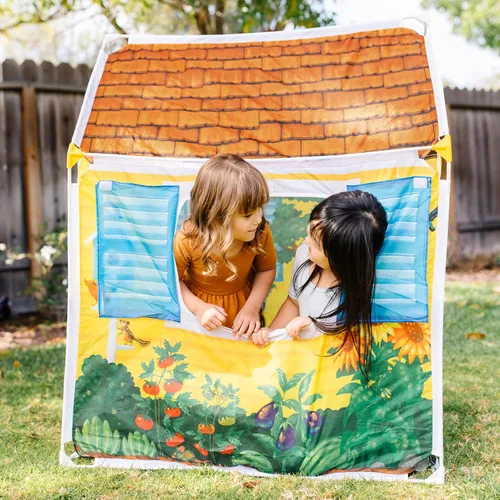 Vista 2 de Melissa & Doug Cozy Cottage Tienda de Juego de Tela y Bolsa Tote de Almacenamiento, Amarillo