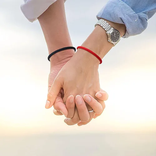 Vista 7 de PINKDODO Pulseras de cuerda roja de protección ajustable con nudo de buena suerte para parejas, amigos, familia, mujeres, hombres, niñas y niños