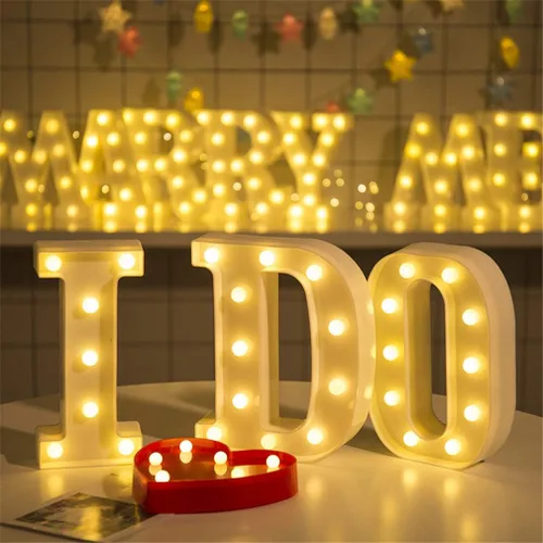 Vista 4 de Ulalaza Letrero de luz LED en blanco y negro, 2 letras AA alimentadas por batería para boda, fiesta de cumpleaños, lámpara de Navidad, luz nocturna
