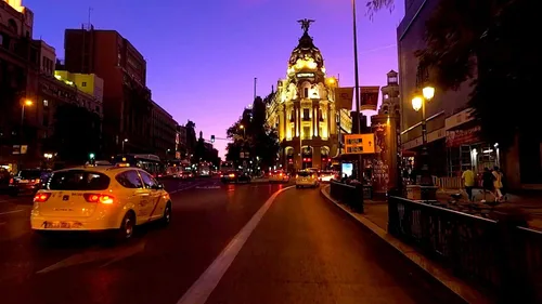 Vista 8 de Virtual Cycle Rides DVD - Madrid, Spain - for Indoor Cycling, Treadmill and Running Workouts