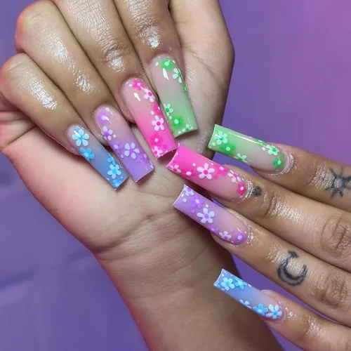 Vista 13 de IMSOHOT Uñas postizas largas cuadradas a presión, puntas francesas de onda verde, uñas postizas con diseños de dijes de mariposa dorada, gel C1-01
