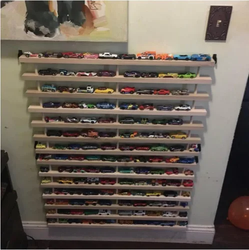 Vista 6 de Estante para coches de juguete hecho a mano compatible con (Hot Wheels y Matchbox) Coches de roble