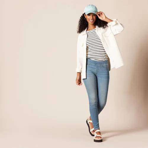 Vista 5 de Tienda Essentials Jegging elástico de tiro medio para mujer (disponible en tallas extragrandes)