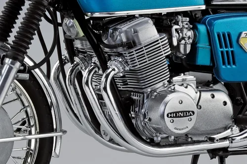Vista 3 de Aoshima Honda Dream CB750 Four 1969 1:12 Kit de modelo a escala 1:12