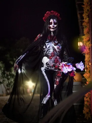 Vista 3 de UQJE Disfraz de esqueleto de Halloween para mujer, overol elástico con estampado, traje de cosplay