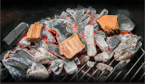 Vista 3 de Fire & Flavor Trozos de Madera de Manzana para Ahumar y Asar a la Parrilla - Totalmente Naturales, de Larga Duración con un Sabor Ligeramente Dulce