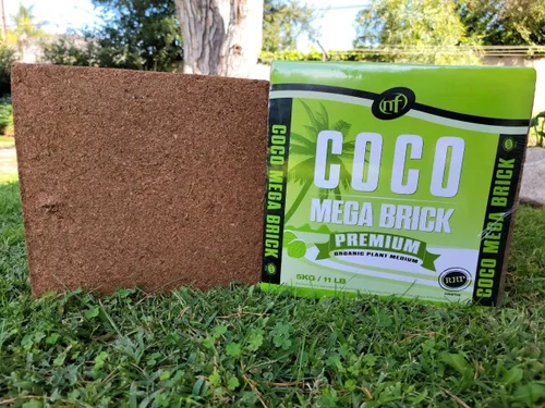 Vista 7 de Coco Coir Mega Ladrillo Orgánico de Fibra de Coco 11 Libras Bloque Comprimido Pre Lavado Buffered RHP Certificado Tierra para Macetas Uso