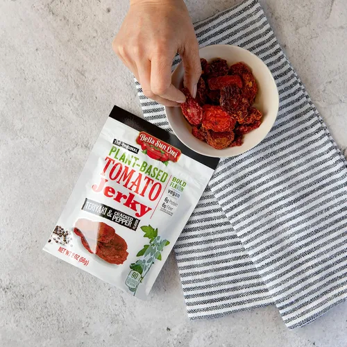 Vista 3 de Bella Sun Luci Cecina de tomate a base de plantas-Teriyaki Cracked Pepper