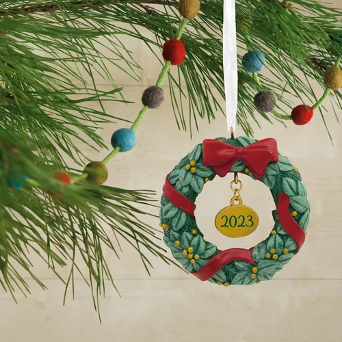 Vista 5 de Hallmark Adorno navideño de corona festiva 2023 Corona 2023