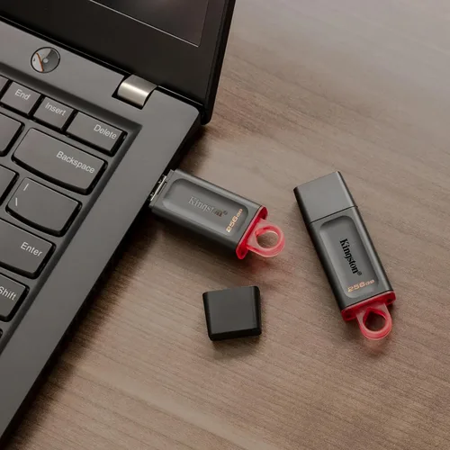 Vista 7 de Kingston DataTraveler Exodia 256GB USB 3.2 Flash Drive DTX/256GB, Negro