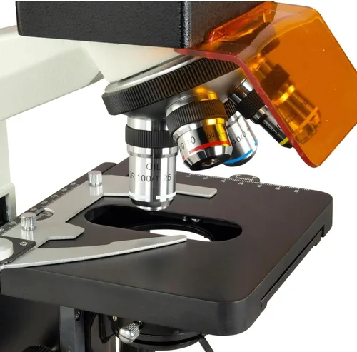 Vista 4 de AmScope OMAX M837ZFLR-C180U3 Microscopio Trinocular de Fluorescencia