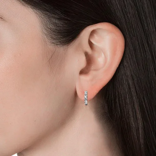 Vista 3 de Aretes de aro para mujer, chapados en oro blanco de 18 quilates con cristales brillantes, regalo para mujeres, madre, esposa, niña, regalo del día
