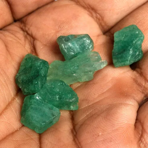 Vista 3 de REAL-GEMS Lote de 6 piedras de cristales curativos crudos en bruto de 52.50 quilates, cristales de esmeralda de color verde esmeralda Wicca y Reiki