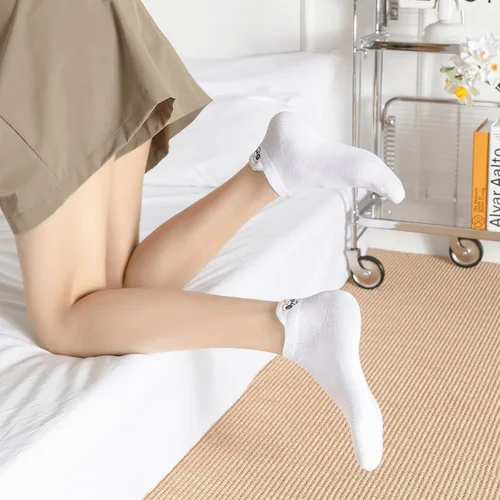 Vista 7 de 10 pares de calcetines divertidos, lindos calcetines de tobillo bordados kawaii de algodón suave de corte bajo para mujer, talla única