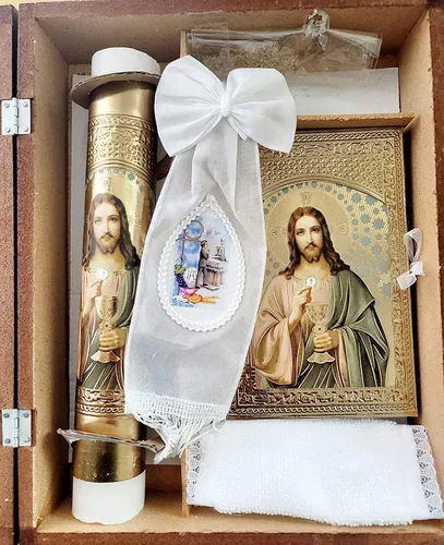 Vista 3 de Vela para Primera Comunion de Nino con Caja de Madera del Sagrado Corazon de Jesus con 12 Servilletas