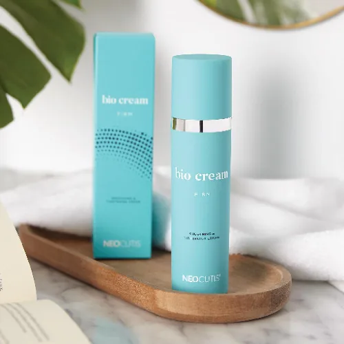 Vista 3 de Neocutis Bio Cream Firm - Crema suavizante y tensora de la piel - Apoya la producción de colágeno y elastina - 1.7 fl oz