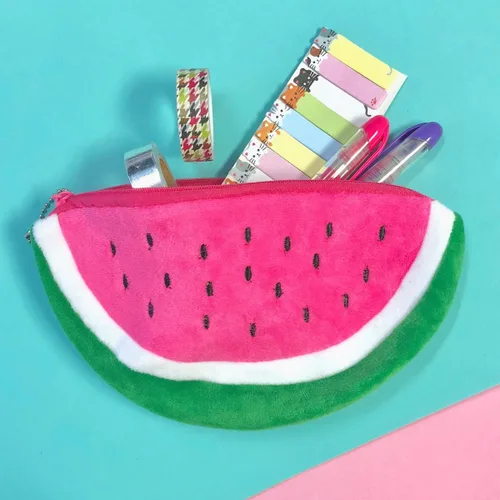 Vista 5 de ALLYDREW Juego de 2 bolsas para lápices de frutas de felpa, Bolsas de sandía roja