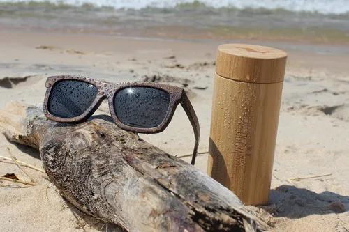 Vista 7 de RawWood Originals - Lentes de sol polarizados de madera de bambú 100% flotantes Wayfarer
