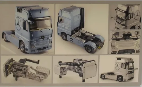 Vista 3 de Italeri 3905 1:24 Mercedes Benz Actros MP4 Gigaspace