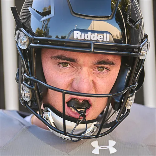 Vista 2 de Under Armour Protector bucal deportivo, ajuste personalizado, incluye correa desmontable para casco