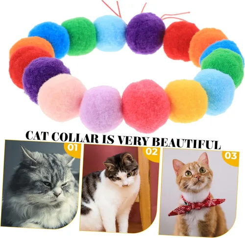 Vista 2 de iplusmile Collar para mascotas Adorno al aire libre Collar de Navidad para mascotas Encantador Collar de gato Decoración de para Exteriores Pom Pom