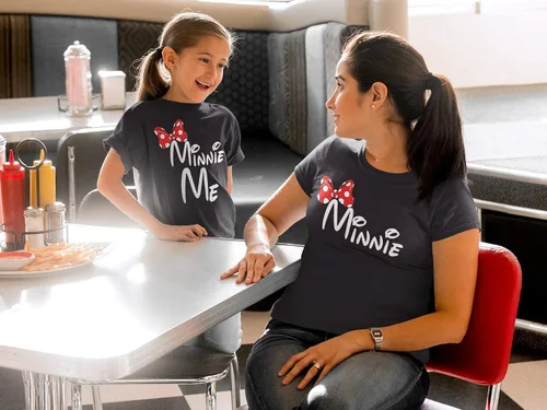 Vista 4 de 2 Shirts- disney fan Mommy and Me Minnie Shirts, family matching, Minnie Me, matching mother daughter outfit mickey mouse mama
