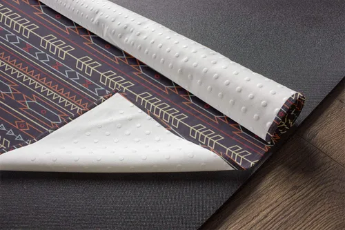 Vista 3 de Ambesonne Toalla étnica para esterilla de yoga, patrón ornamental con flechas y triángulos motivos del folclore, antideslizante, absorbente