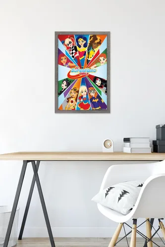 Vista 6 de Trends International DC Comics DC Superhero Girls - Póster de collage de pared, 22.4 pulgadas de largo x 14.7 pulgadas, versión enmarcada de madera