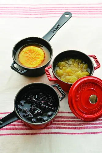 Vista 2 de Staub 1241018 - Cacerola pequeña de hierro fundido, 3.9 in, color gris grafito Gris (Graphite Gray)