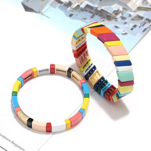 Vista 5 de Juego de pulseras de azulejos esmaltados para mujer, diseño de bloques de color arcoíris, pulsera elástica esmaltada colorida, pulsera elástica