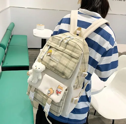 Vista 4 de Aobiono Juego de 5 mochilas a cuadros kawaii, estética, a cuadros, con alfileres, oso, colgante, luz escolar, kit de suministros escolares