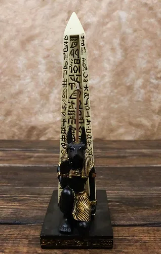 Vista 6 de Ebros Gift Tema egipcio Anubis Chacal Perro Deidad Arrodillado por pilar de obelisco jeroglífico Quemador de incienso Escultura Estatuilla de resina