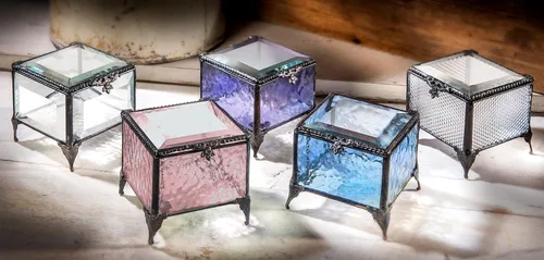 Vista 6 de Caja de cristal azul decorativa para joyería con anillo de exhibición, pulsera, aretes, organizador de almacenamiento, regalo de recuerdo para mamá