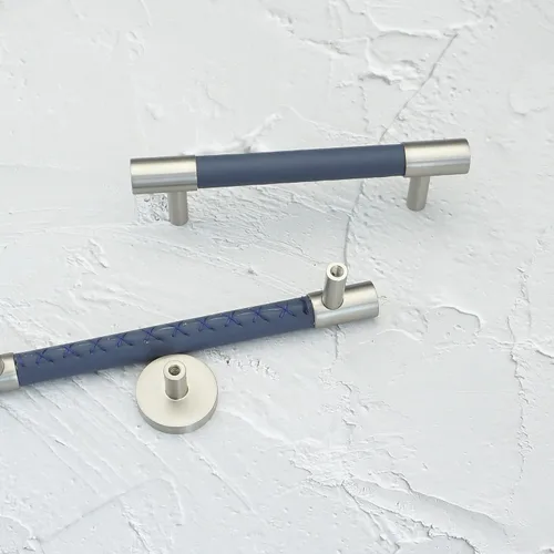Vista 4 de Tirador de cuero azul de 3.78 pulgadas para armario, pomos de acero cepillado, accesorios modernos para muebles