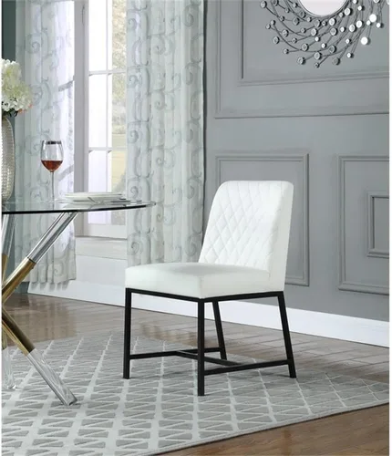 Vista 2 de Meridian Furniture Bryce Collection Modern - Silla de comedor tapizada de piel sintética contemporánea con patas de metal negro mate, juego de 2