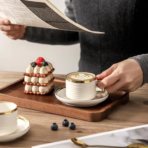 Vista 6 de LETAOTAO Juego de 4 tazas y platillos de expreso, tazas de café apilables de cerámica de 3 onzas con borde dorado, mini tazas Demitasse, juego