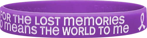 Vista 5 de Fight Like a Girl Paquete de 10 pulseras con texto en inglés "I Wear Purple for The Lost Memories of Someone Who Means The World To Means The World