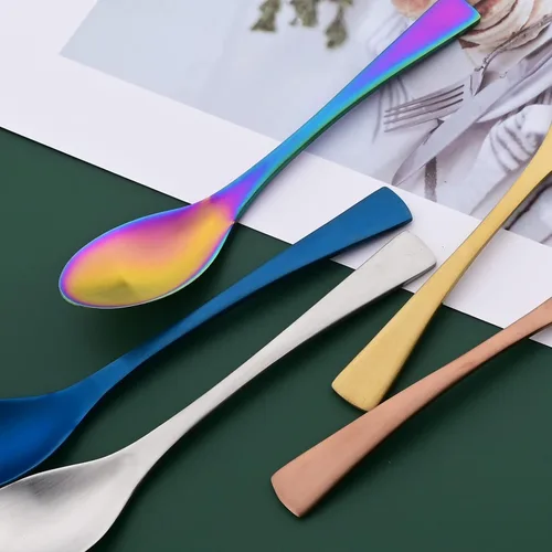 Vista 4 de Cucharas negras mate, cucharas pequeñas de postre de 6.0 pulgadas, mini cucharas de acero inoxidable 18/10 para café, helado, pudín, yogur, cucharas